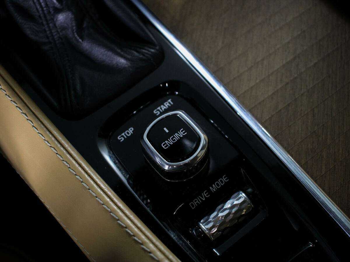 Купить Volvo XC90 с пробегом. Фото: #15