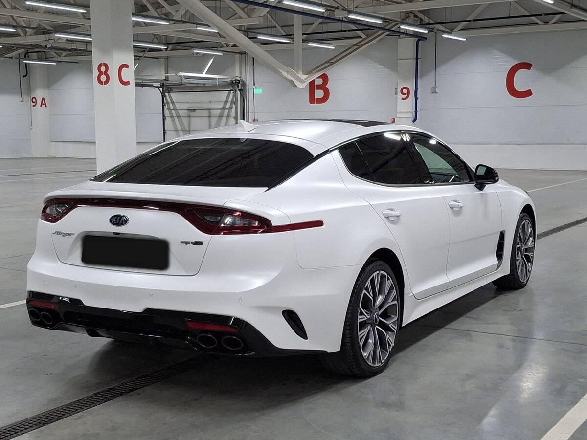 Купить Kia Stinger с пробегом. Фото: #4