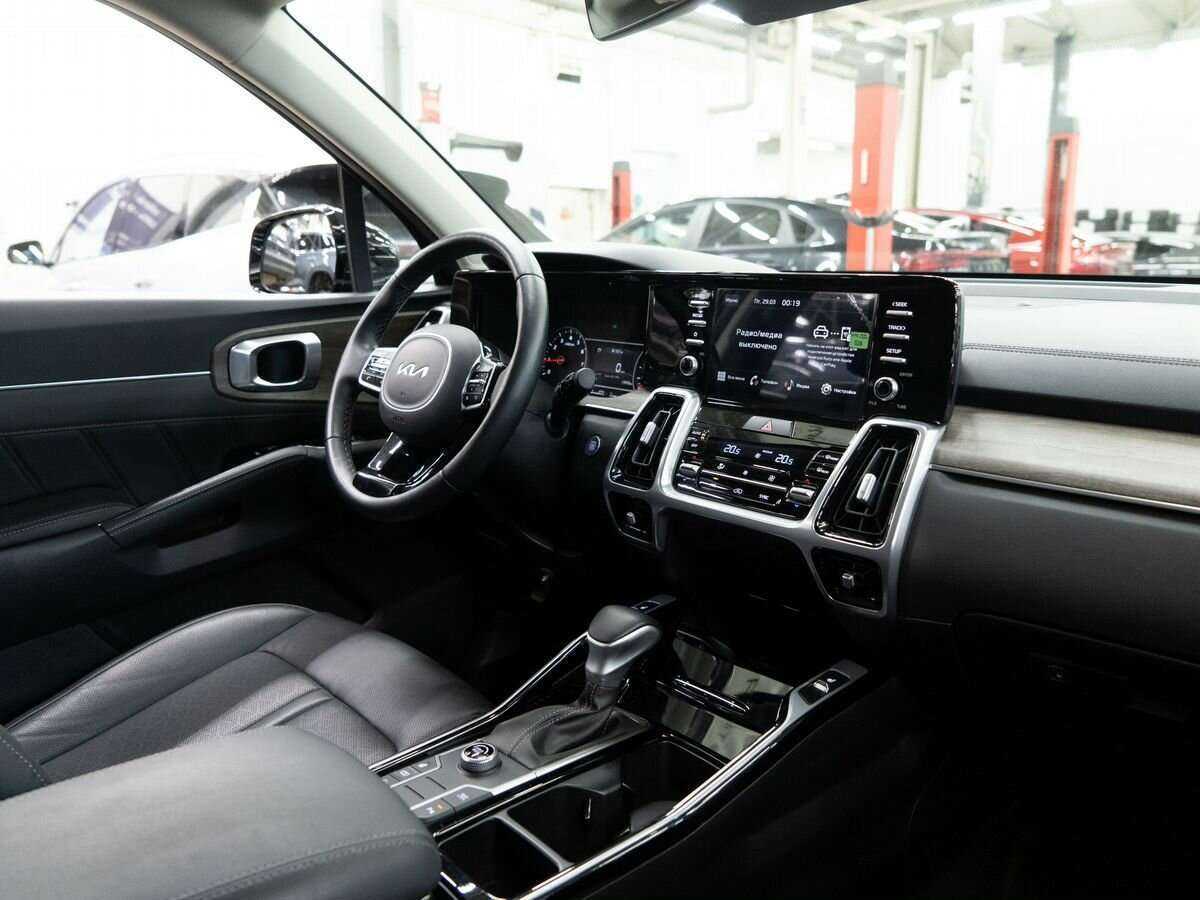 Купить Kia Sorento с пробегом. Фото: #19