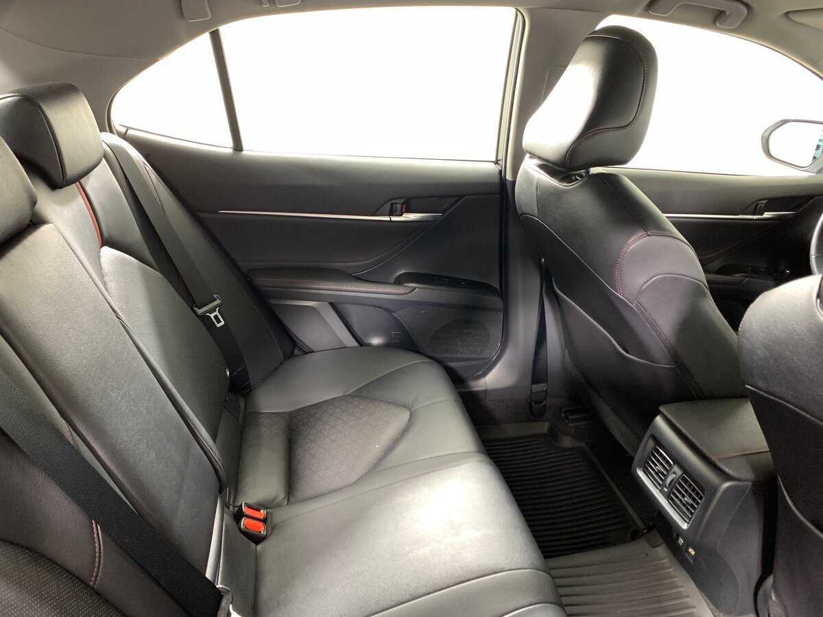 Купить Toyota Camry с пробегом. Фото: #16