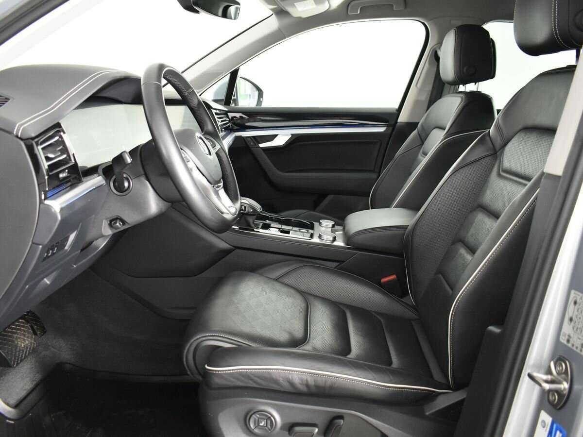 Купить Volkswagen Touareg с пробегом. Фото: #8