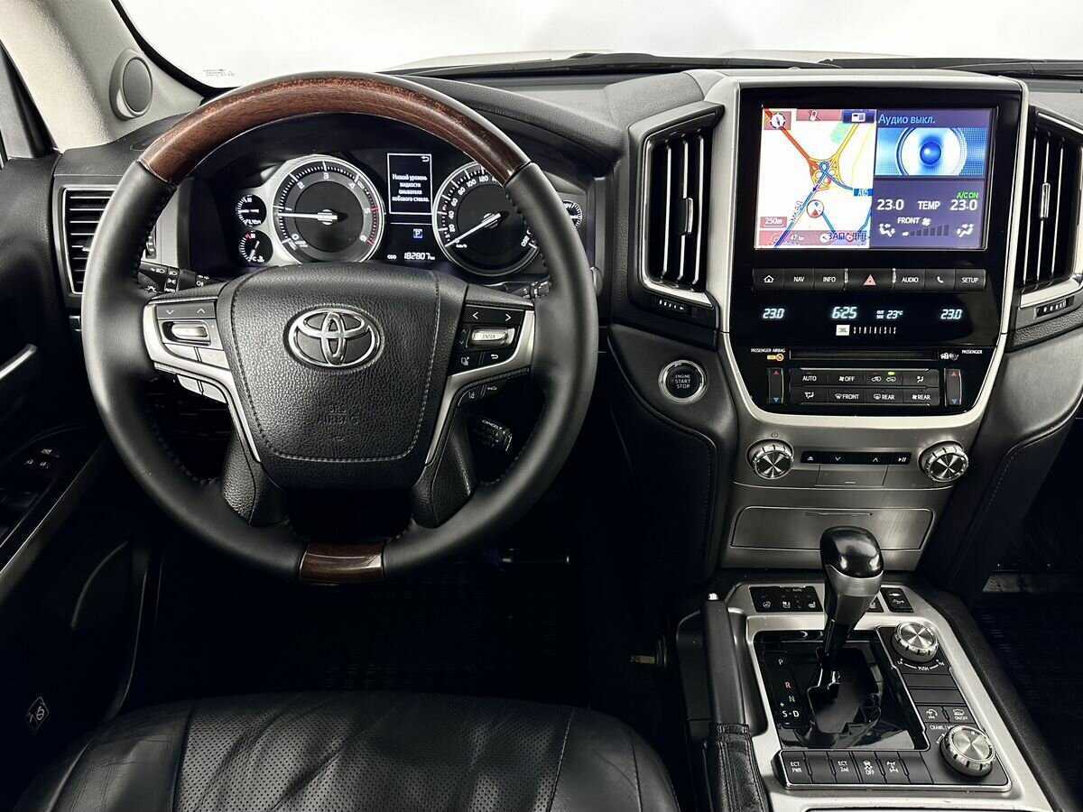Купить Toyota Land Cruiser с пробегом. Фото: #9