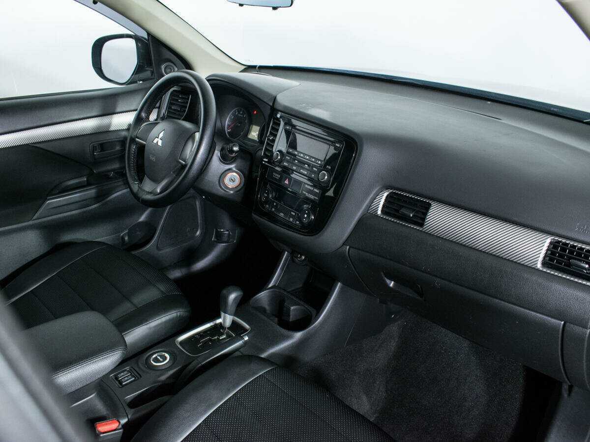 Купить Mitsubishi Outlander с пробегом. Фото: #8
