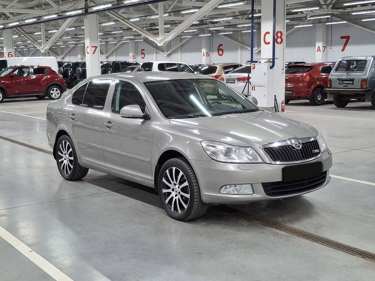 Купить Skoda Octavia с пробегом. Фото: #2