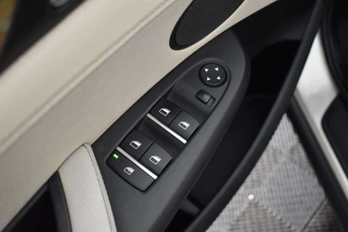 Купить BMW X3 с пробегом. Фото: #10