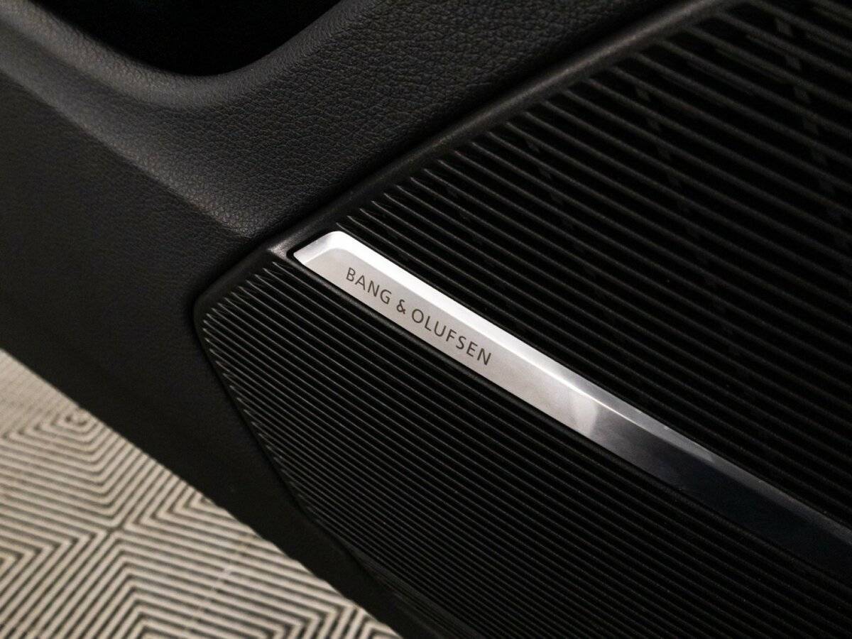 Купить Audi Q8 с пробегом. Фото: #19
