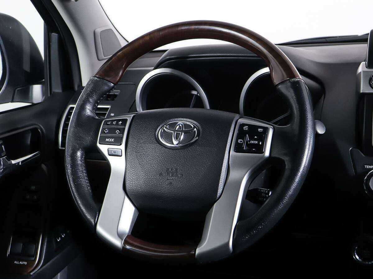 Купить Toyota Land Cruiser Prado с пробегом. Фото: #14
