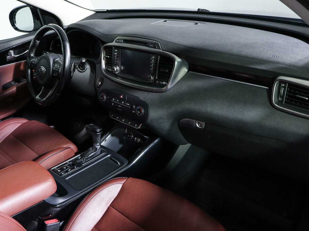 Купить Kia Sorento с пробегом. Фото: #7