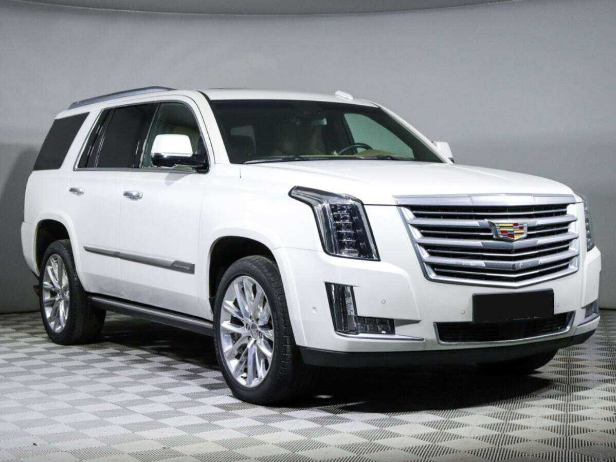 Купить Cadillac Escalade с пробегом. Фото: #2