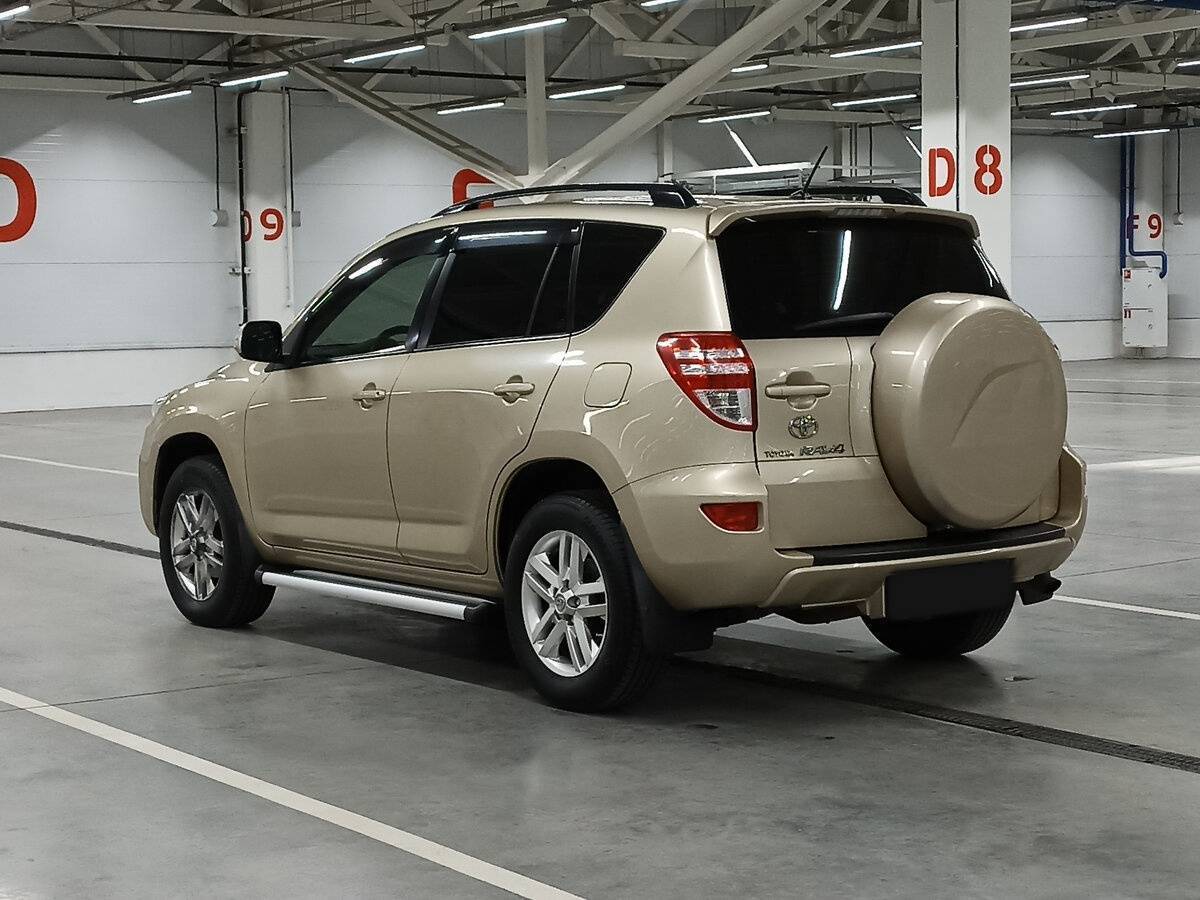 Купить Toyota RAV4 с пробегом. Фото: #6