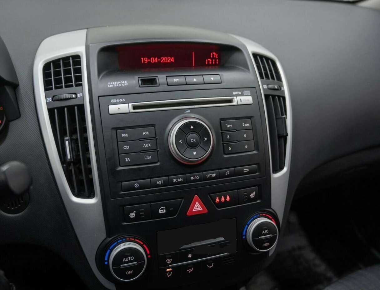 Купить Kia Ceed с пробегом. Фото: #20