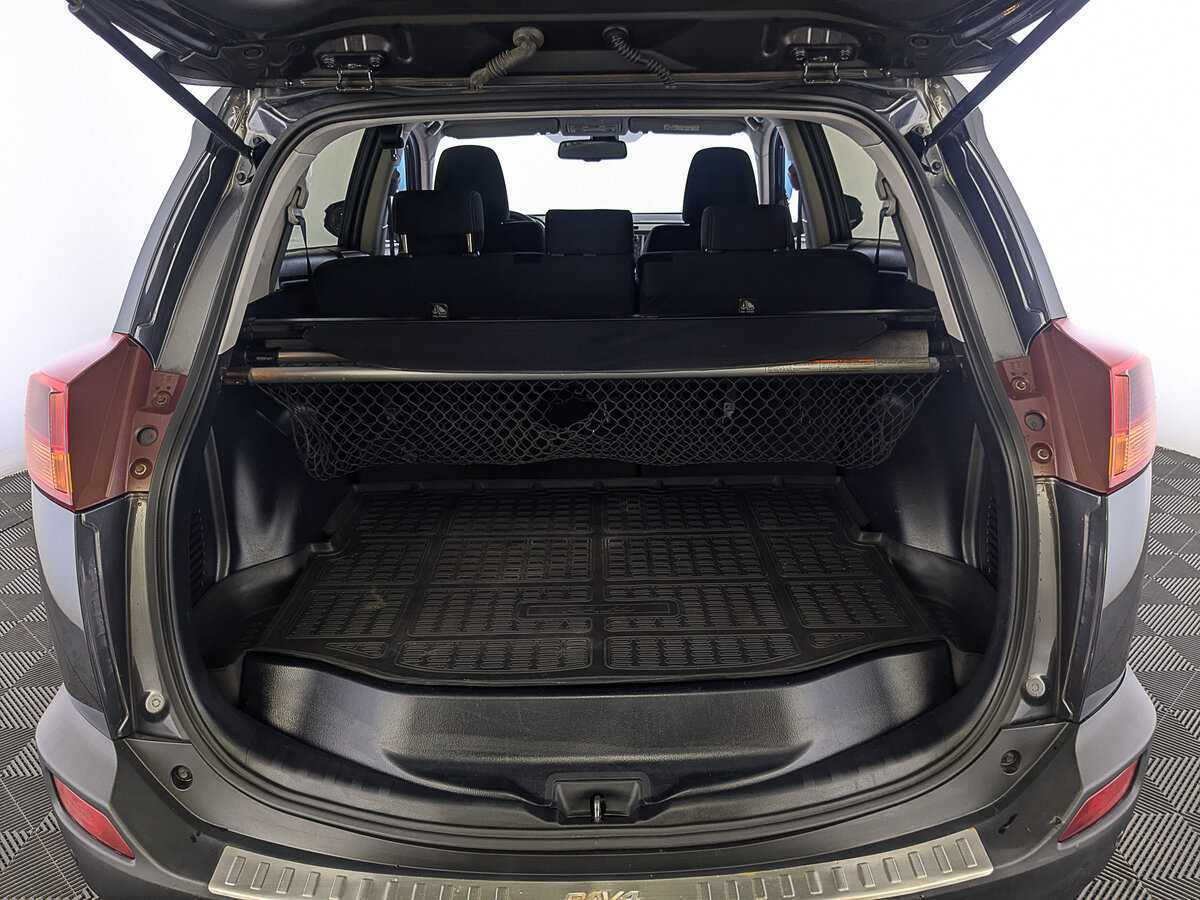 Купить Toyota RAV4 с пробегом. Фото: #9