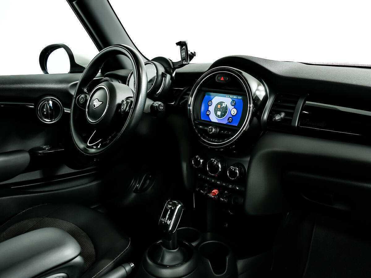 Купить Mini Hatch с пробегом. Фото: #8
