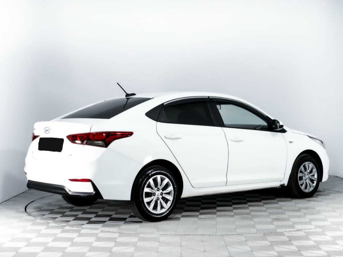 Купить Hyundai Solaris с пробегом. Фото: #4