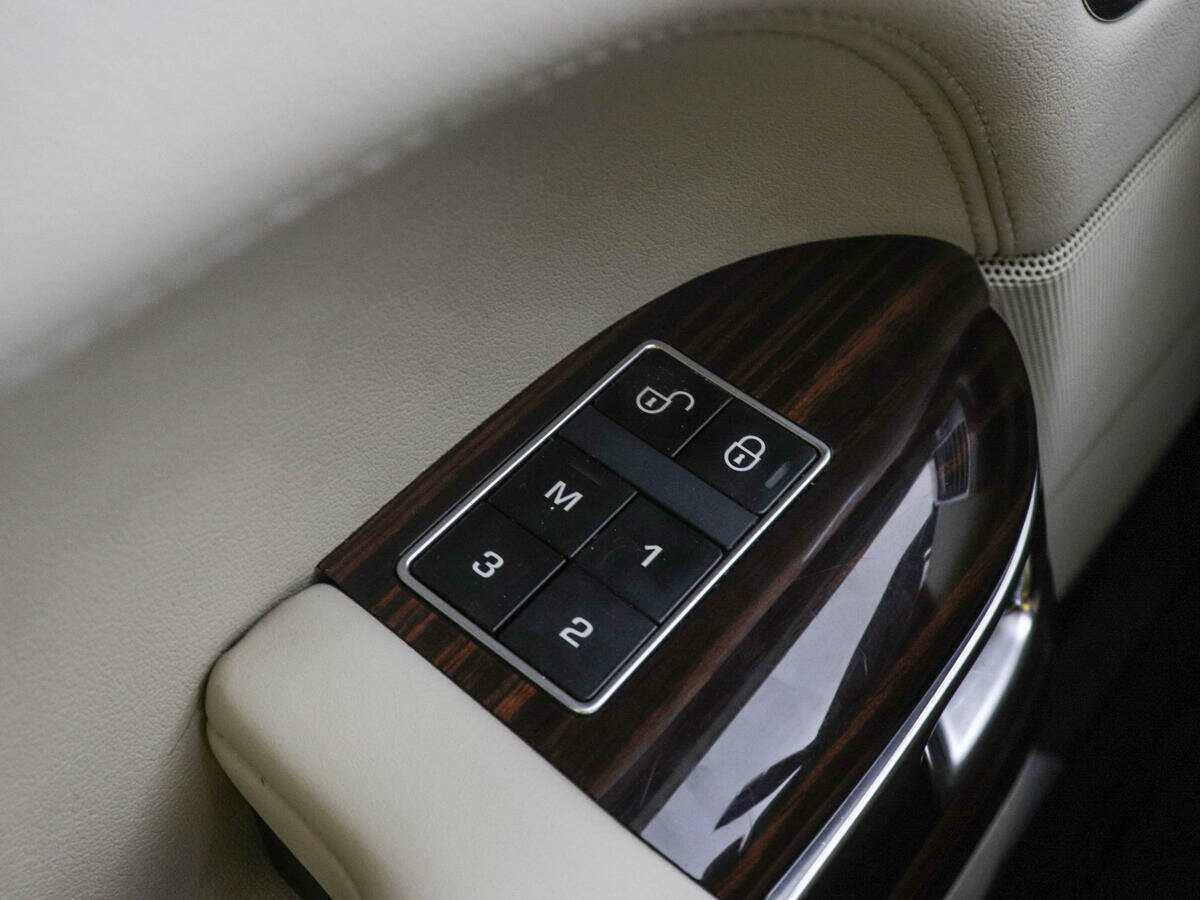 Купить Land Rover Range Rover с пробегом. Фото: #15
