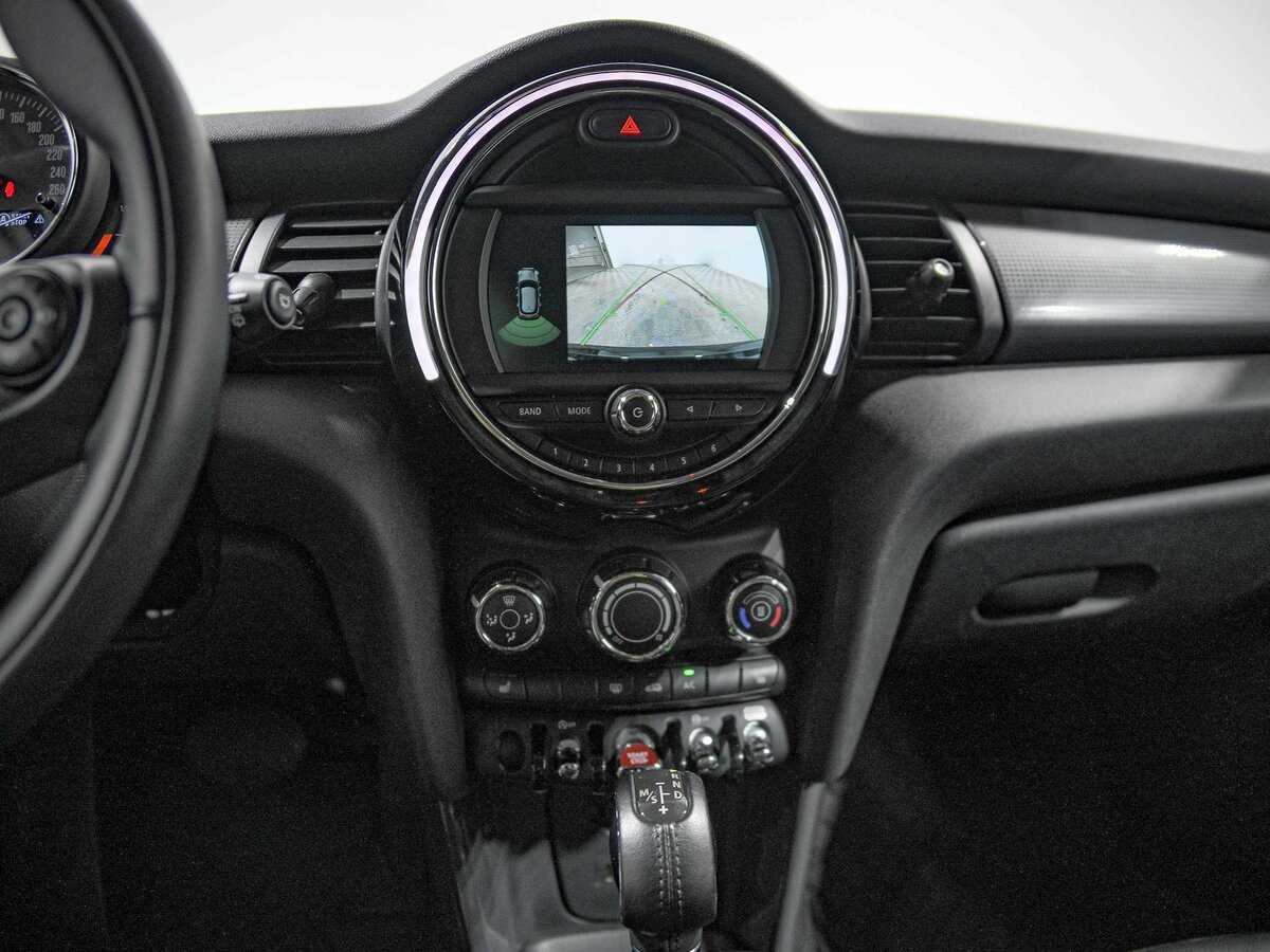 Купить Mini Hatch с пробегом. Фото: #8