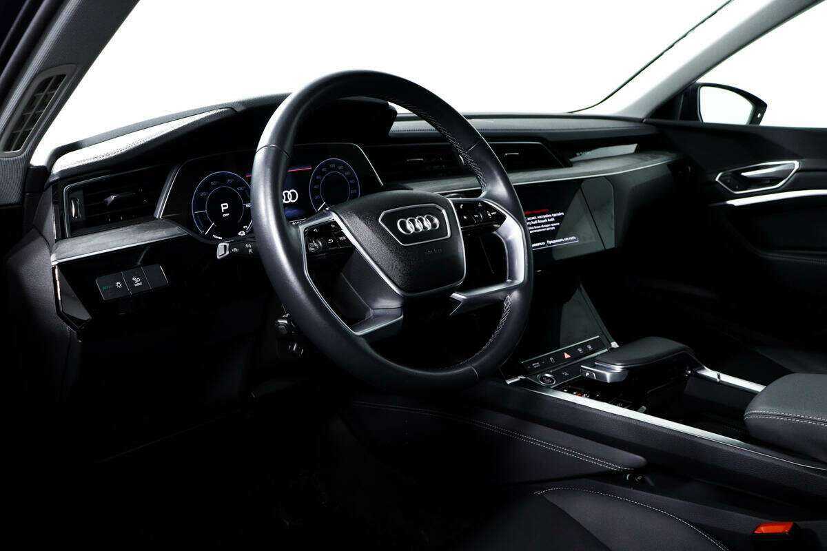 Купить Audi e-tron с пробегом. Фото: #12