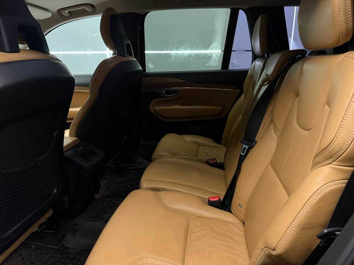 Купить Volvo XC90 с пробегом. Фото: #17
