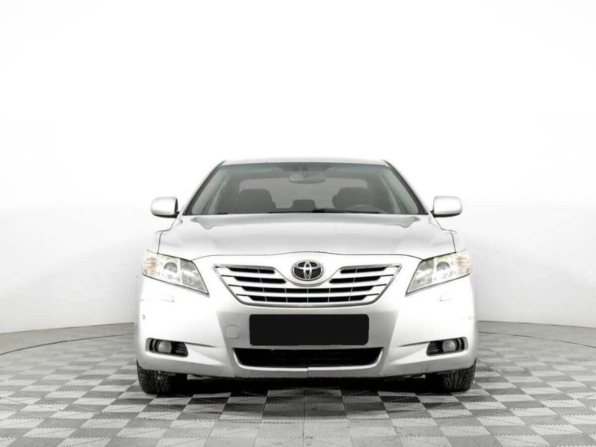 Купить Toyota Camry с пробегом. Фото: #1