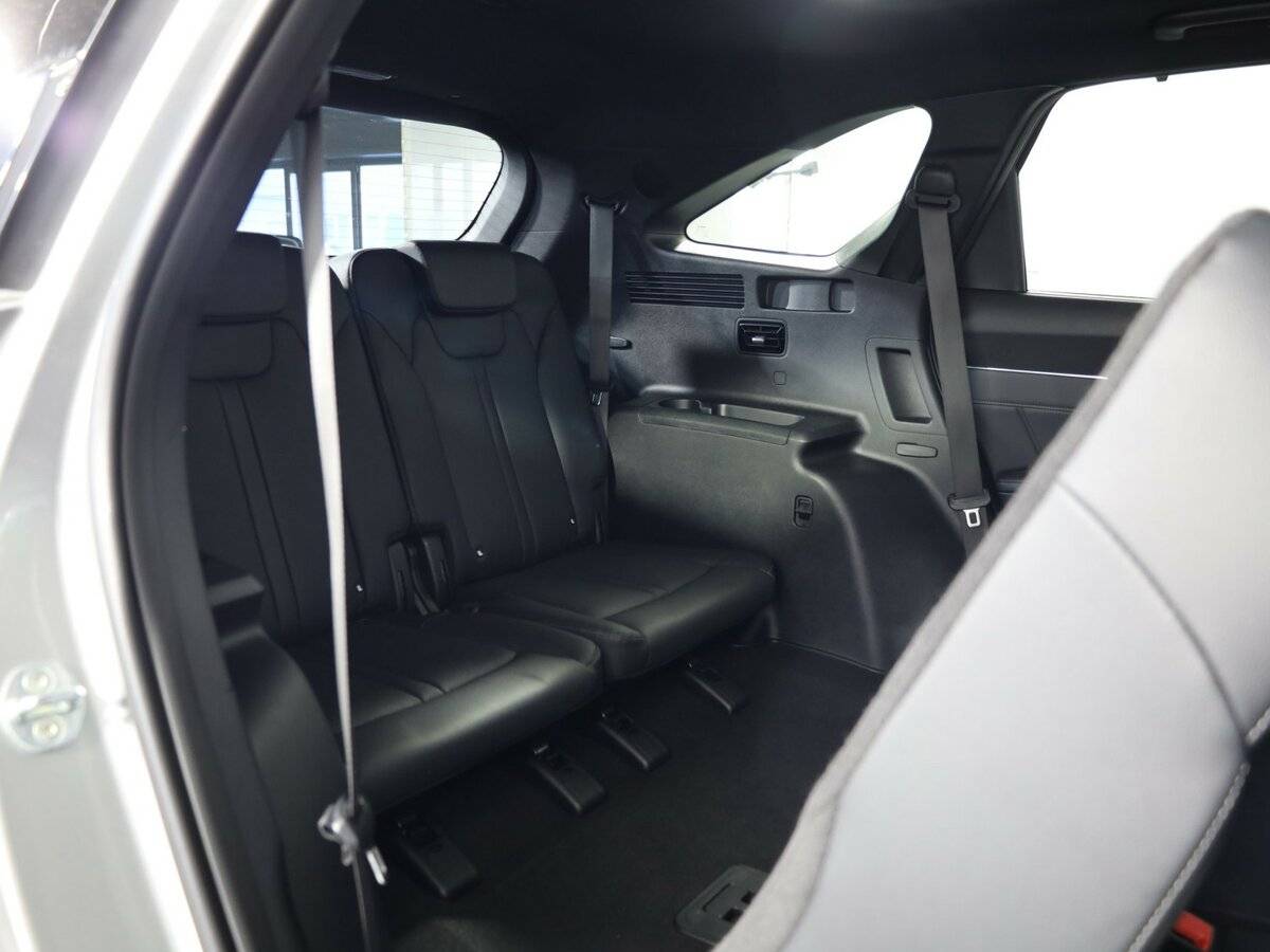 Купить Kia Sorento с пробегом. Фото: #14