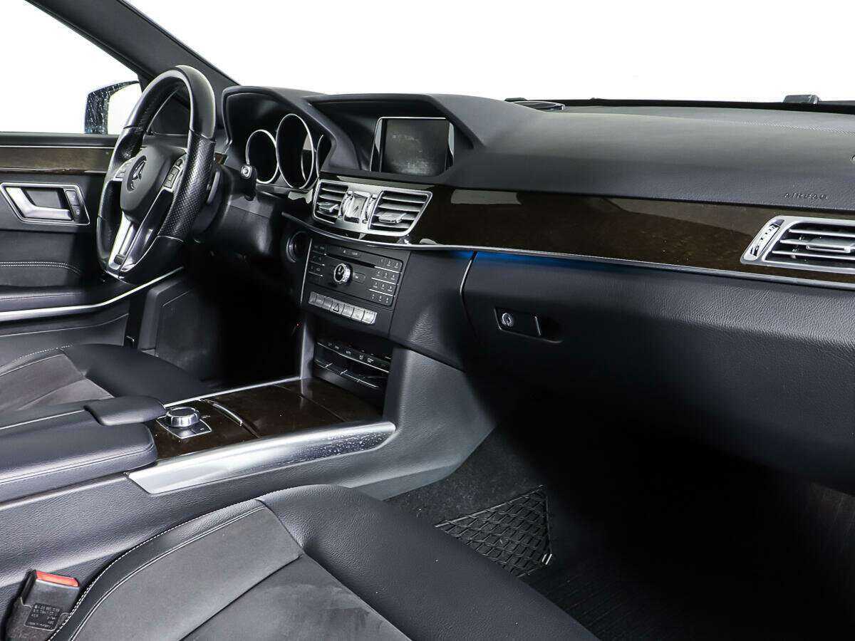 Купить Mercedes-Benz E-Класс с пробегом. Фото: #8