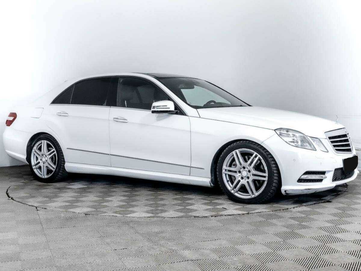 Купить Mercedes-Benz E-Класс с пробегом. Фото: #2