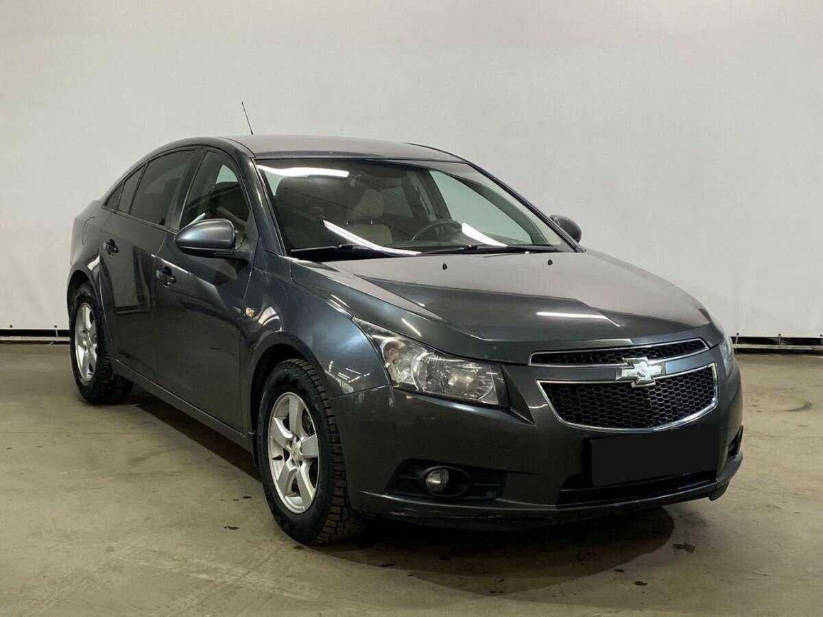 Купить Chevrolet Cruze с пробегом. Фото: #2
