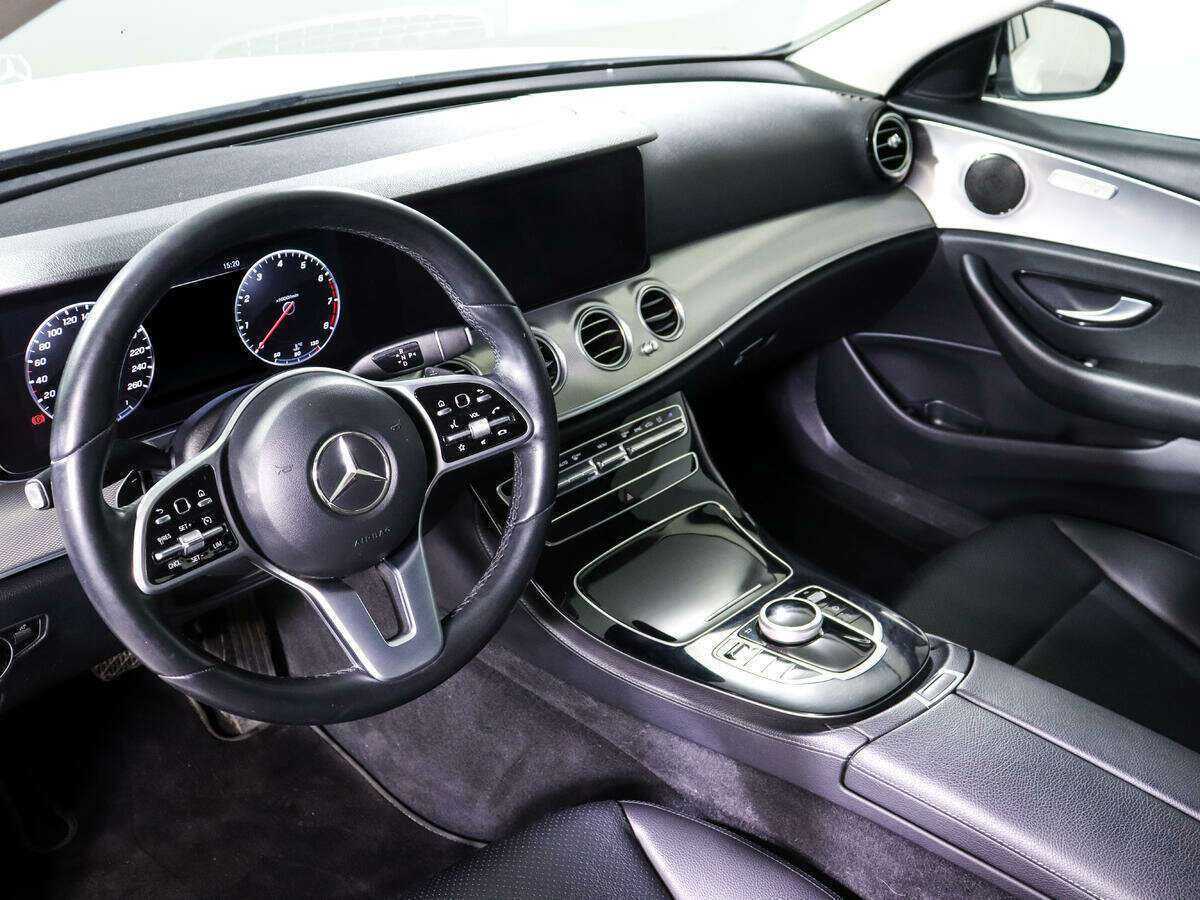 Купить Mercedes-Benz E-Класс с пробегом. Фото: #10