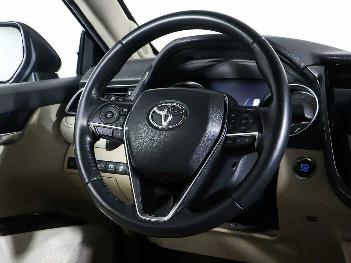 Купить Toyota Camry с пробегом. Фото: #17