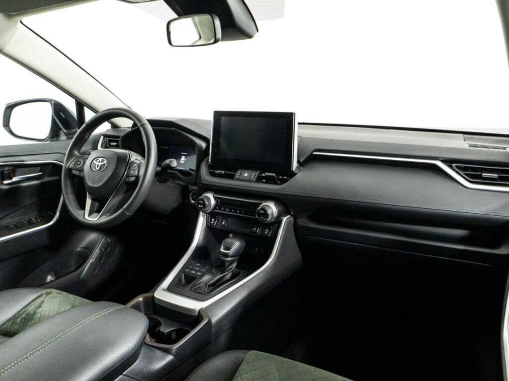 Купить Toyota RAV4 с пробегом. Фото: #8
