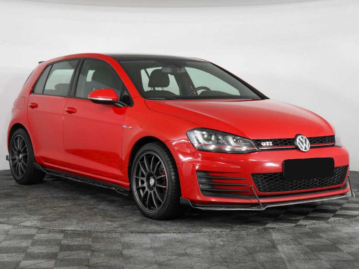Купить Volkswagen Golf GTI с пробегом. Фото: #2