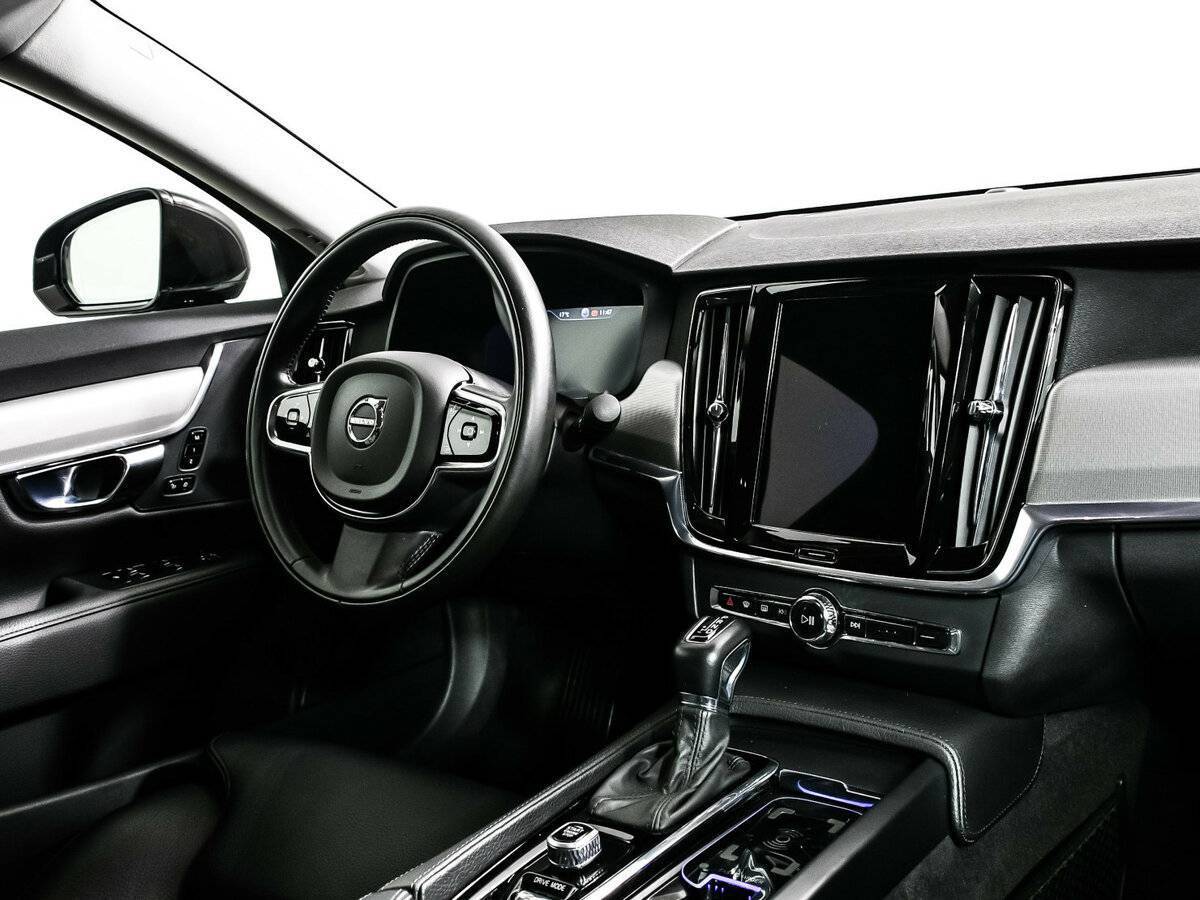 Купить Volvo S90 с пробегом. Фото: #8