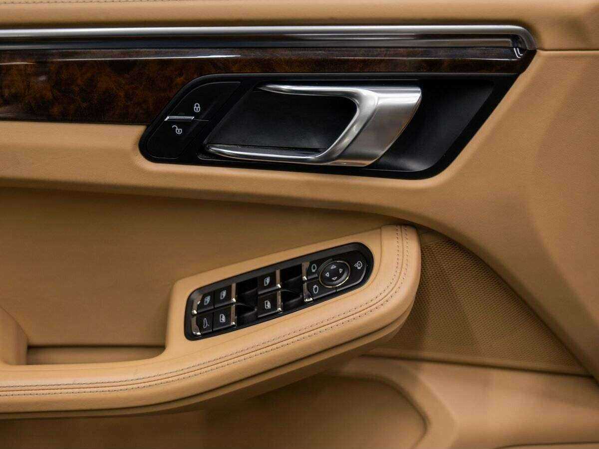 Купить Porsche Macan с пробегом. Фото: #13