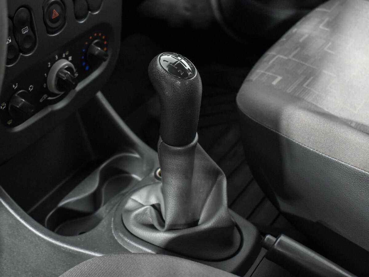 Купить Renault Sandero с пробегом. Фото: #10