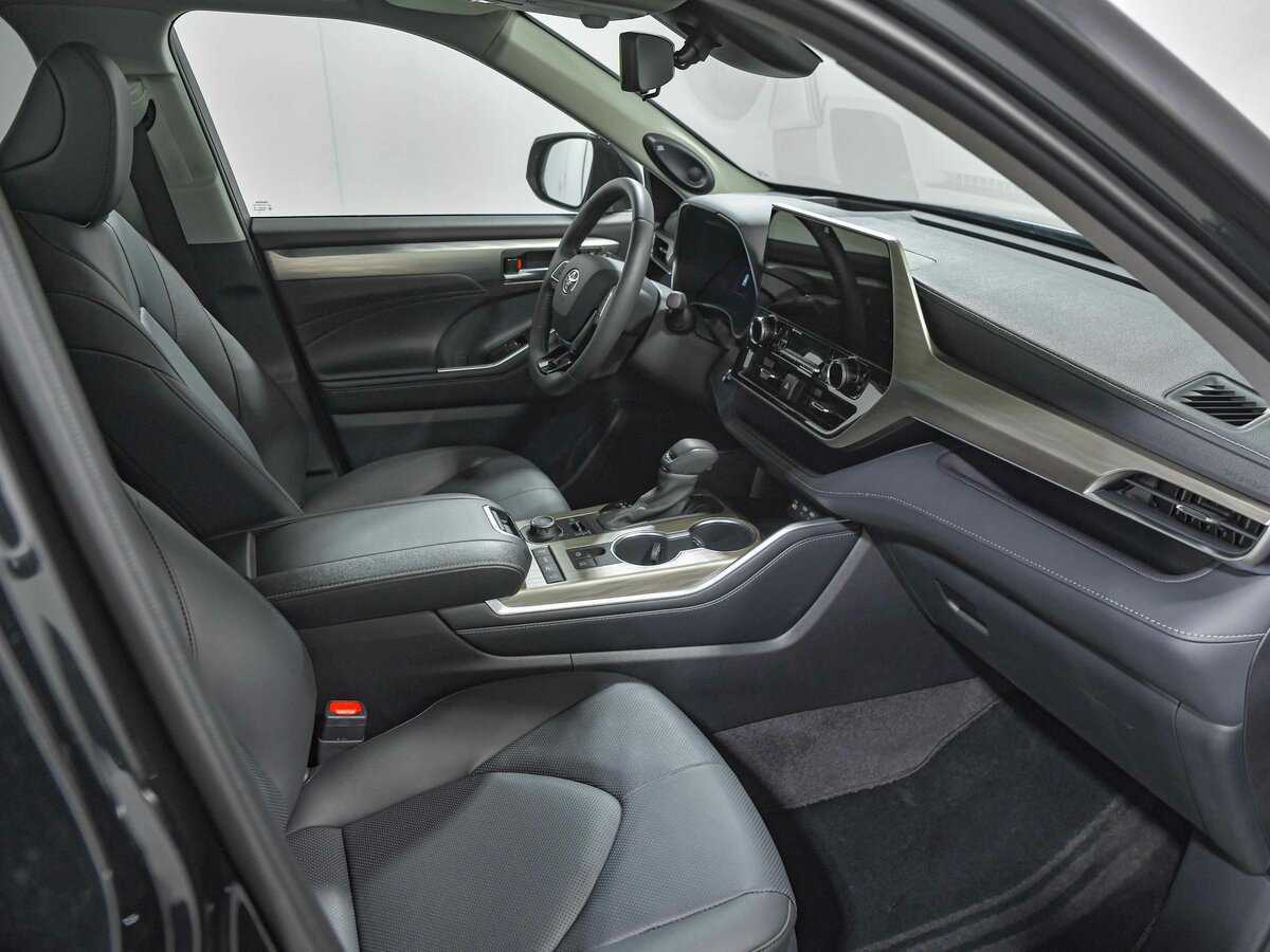 Купить Toyota Highlander с пробегом. Фото: #17