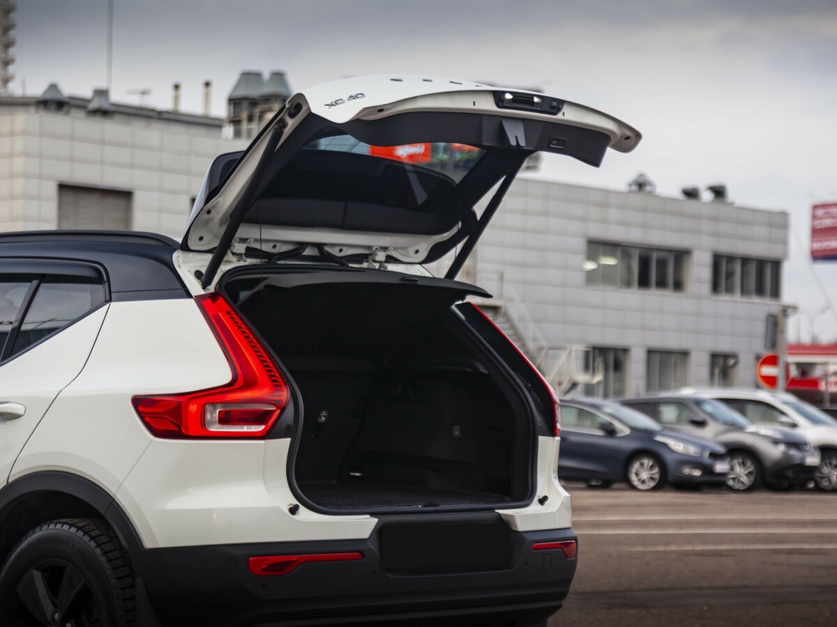 Купить Volvo XC40 с пробегом. Фото: #22