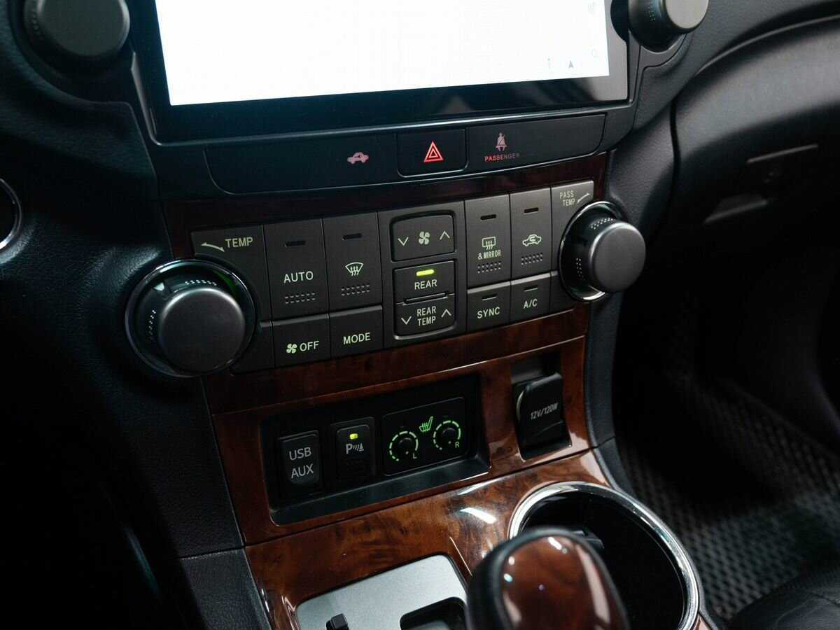 Купить Toyota Highlander с пробегом. Фото: #20
