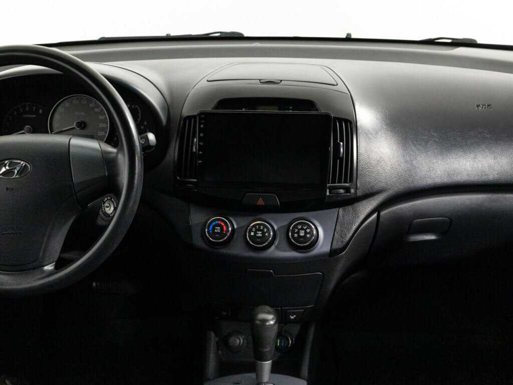 Купить Hyundai Elantra с пробегом. Фото: #13