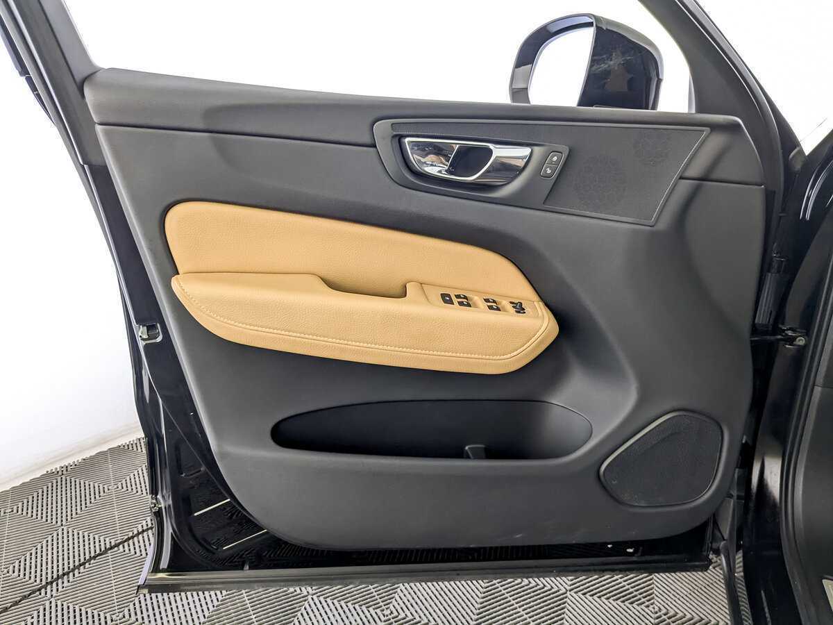 Купить Volvo XC60 с пробегом. Фото: #18