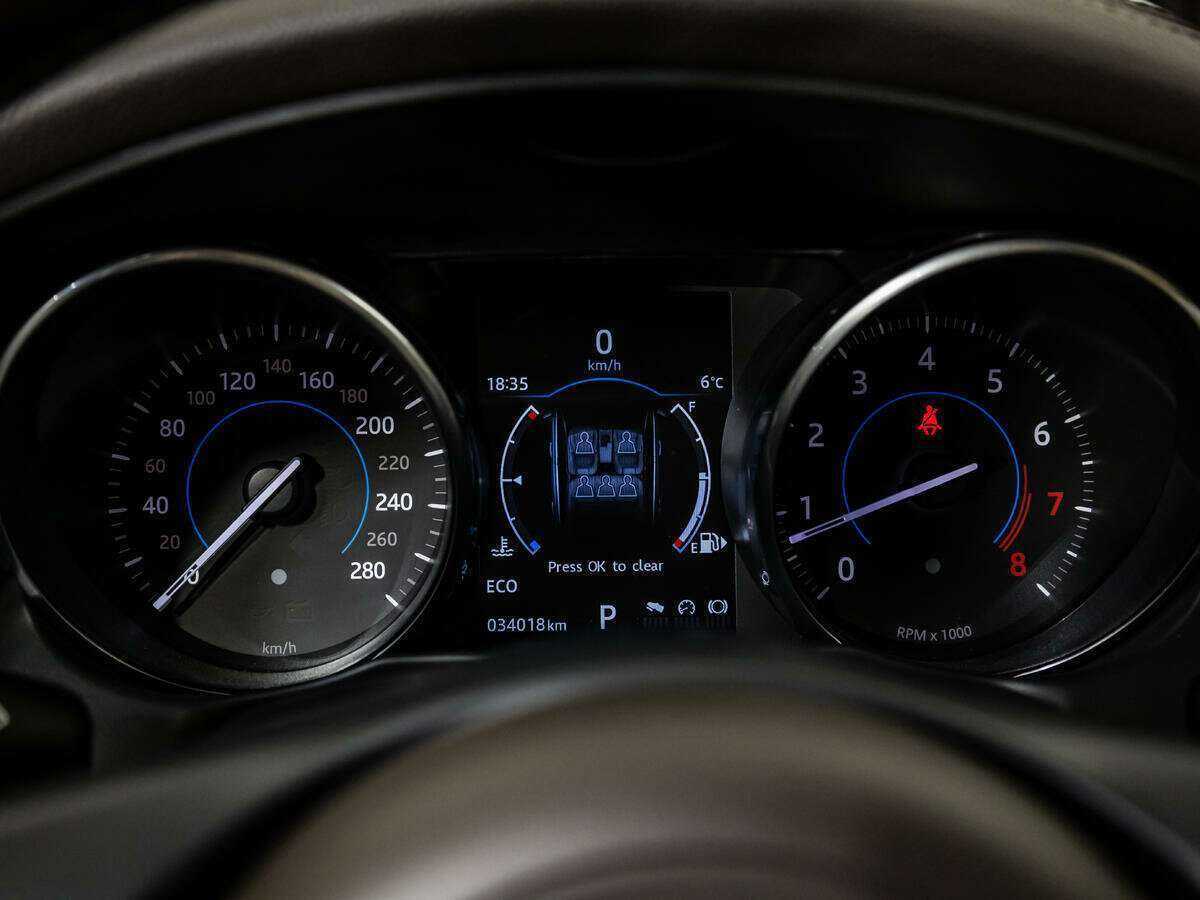 Купить Jaguar XF с пробегом. Фото: #11