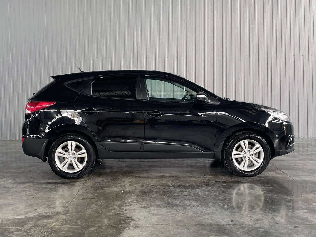 Купить Hyundai ix35 с пробегом. Фото: #3