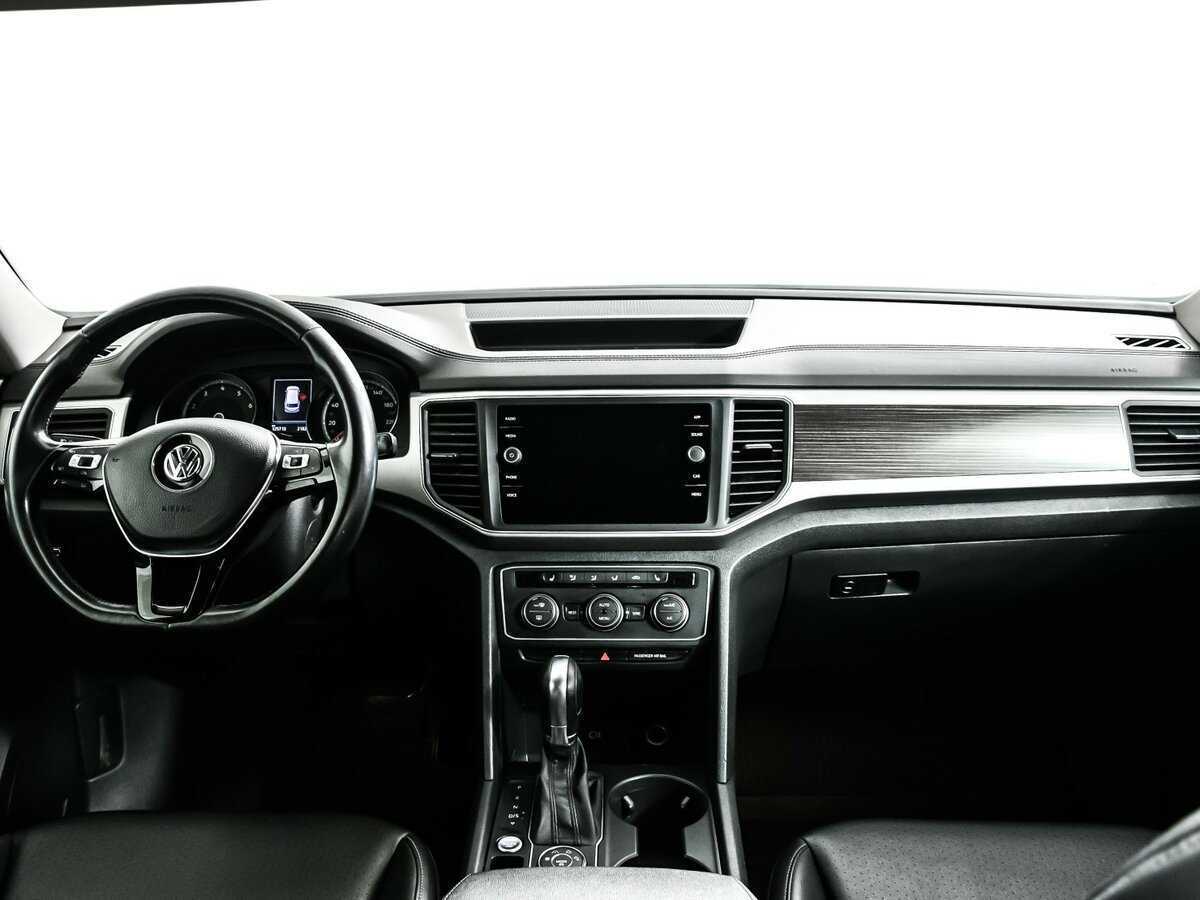 Купить Volkswagen Teramont с пробегом. Фото: #10