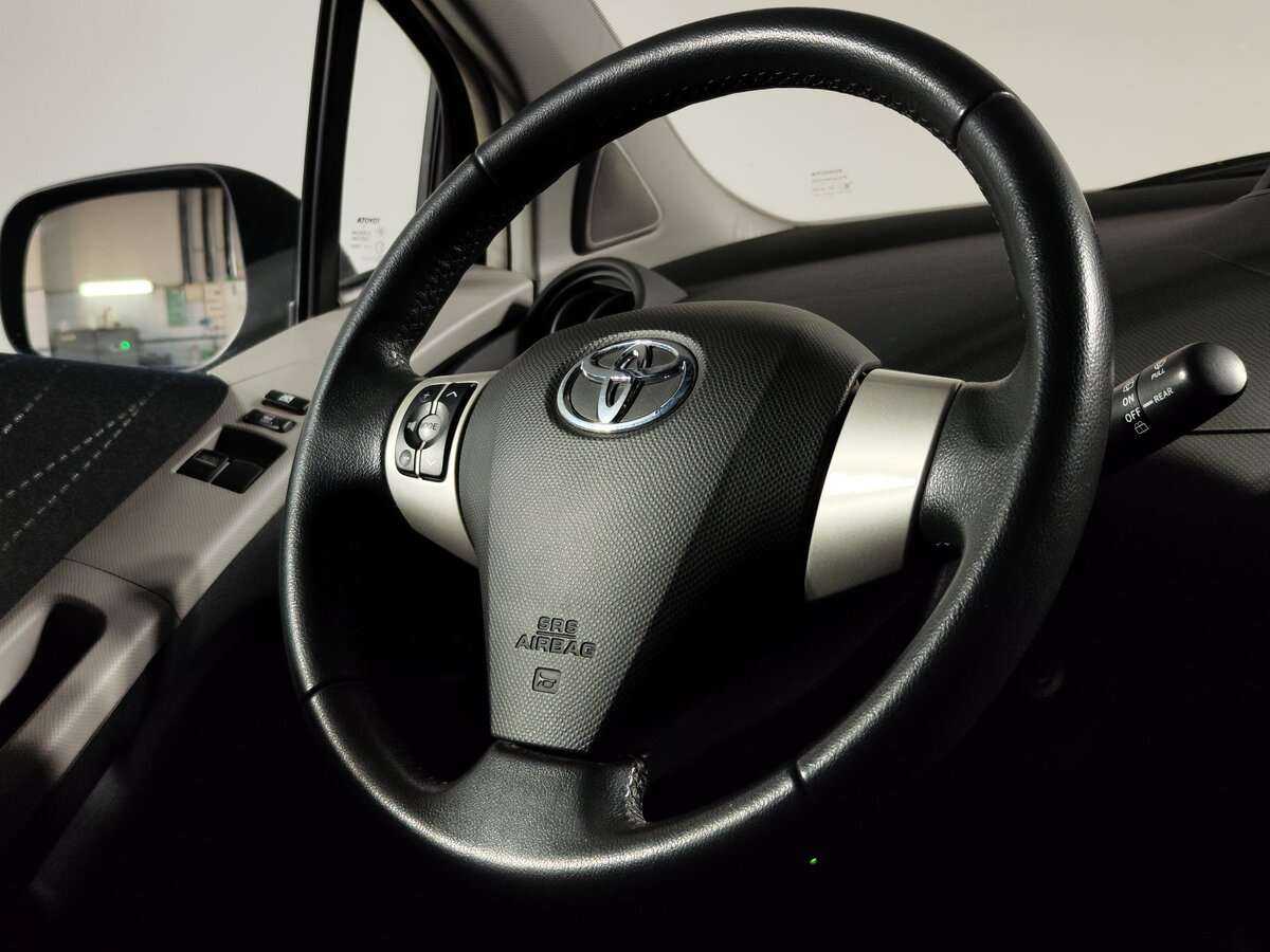 Купить Toyota Yaris с пробегом. Фото: #11