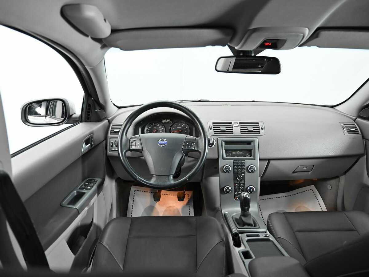 Купить Volvo S40 с пробегом. Фото: #10
