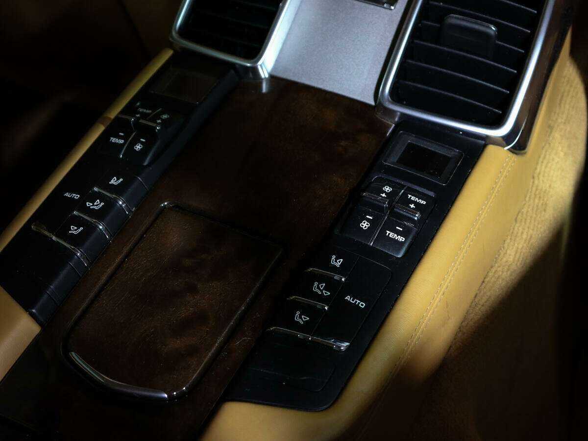Купить Porsche Panamera с пробегом. Фото: #14