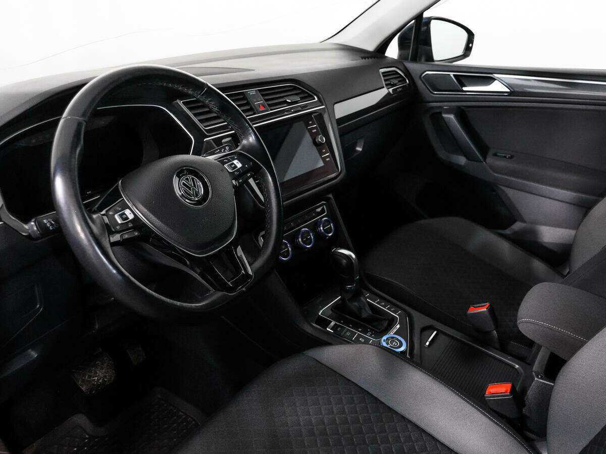 Купить Volkswagen Tiguan с пробегом. Фото: #6
