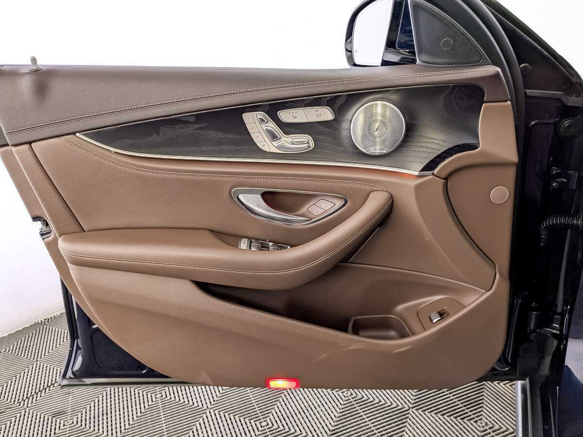 Купить Mercedes-Benz E-Класс с пробегом. Фото: #18