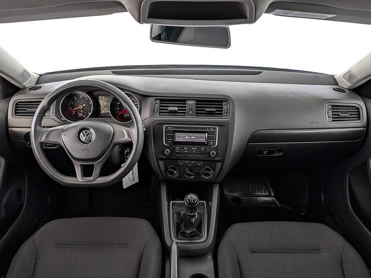 Купить Volkswagen Jetta с пробегом. Фото: #13