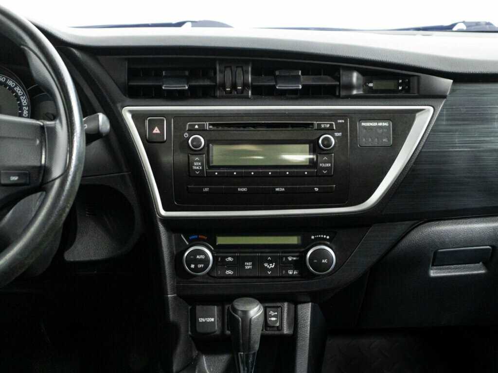 Купить Toyota Auris с пробегом. Фото: #13