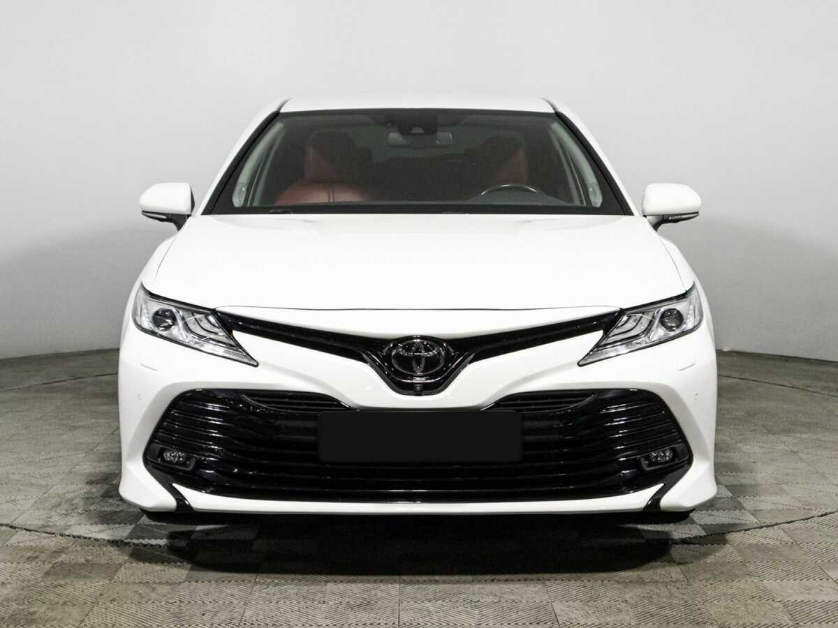 Купить Toyota Camry с пробегом. Фото: #1